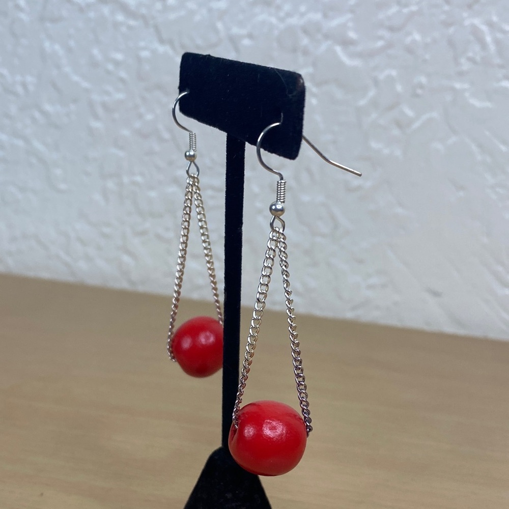 Elegant Red Dangle Earrings